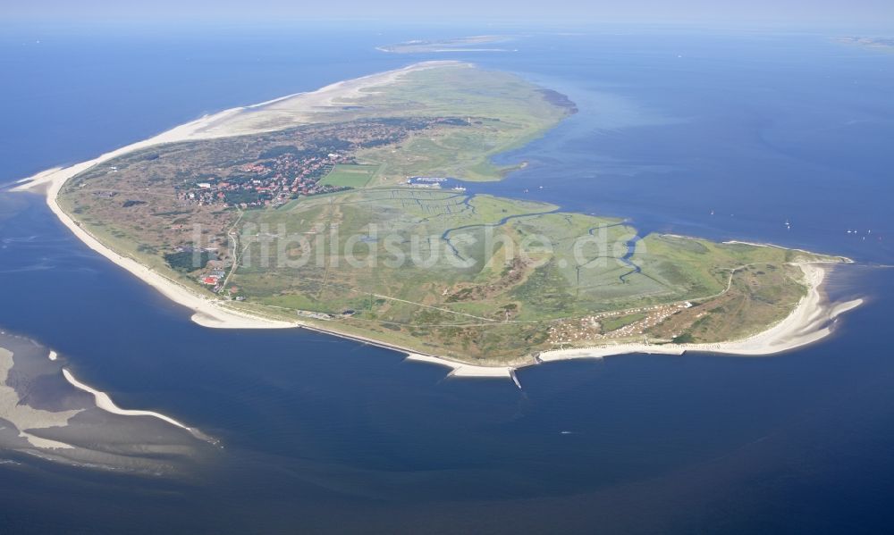 Luftaufnahme Spiekeroog - Küstenbereich der Ostfriesischen Insel Spiekeroog im Bundesland Niedersachsen