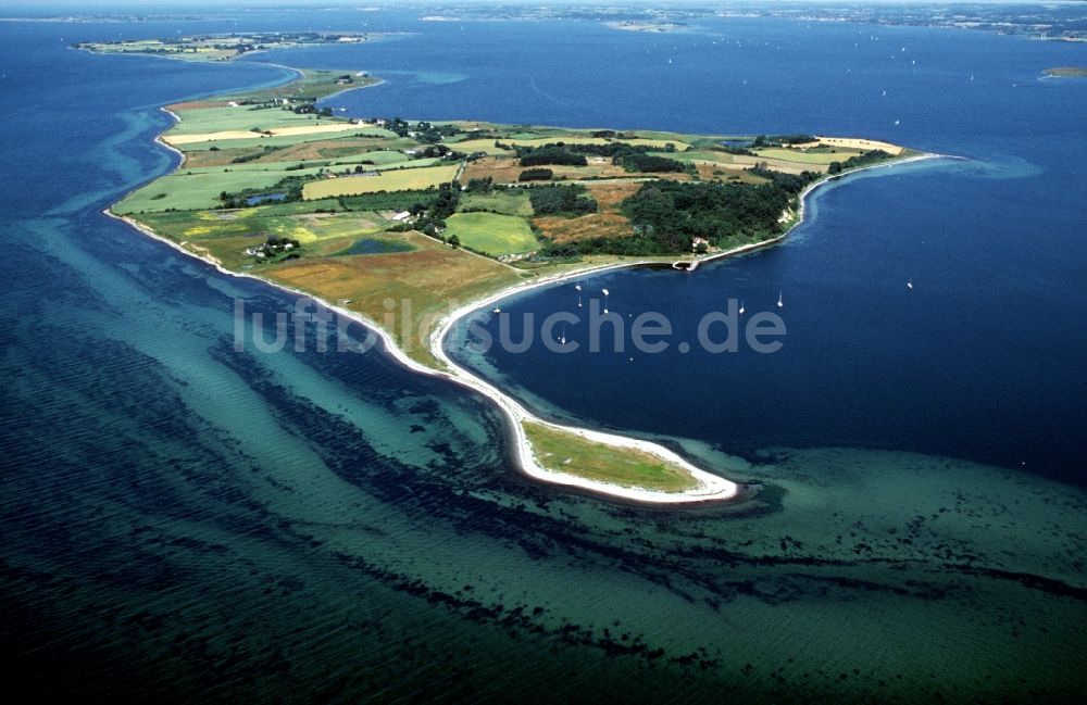 Luftbild Faaborg - Küstenbereich der Ostsee - Insel Avernakö in Faaborg in Region Syddanmark, Dänemark