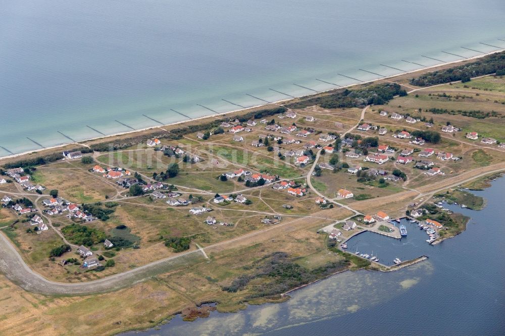 Insel Hiddensee von oben - Küstenbereich Ostsee - Insel Hiddensee in Plogshagen im Bundesland Mecklenburg-Vorpommern, Deutschland