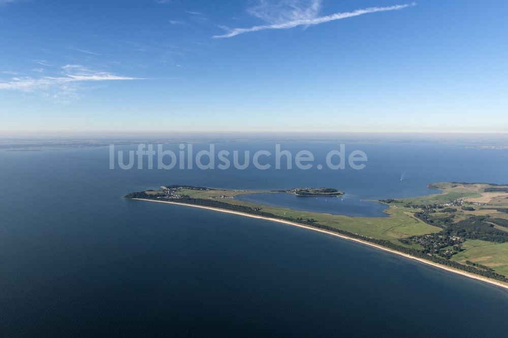 Luftbild Thiessow - Küstenbereich der Ostsee - Insel Rügen im Ortsteil Mönchgut in Thiessow im Bundesland Mecklenburg-Vorpommern