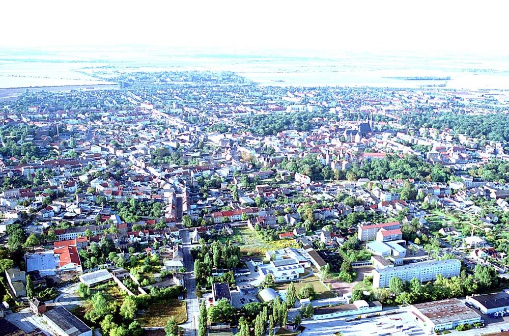 Köthen / Sachsen-Anhalt aus der Vogelperspektive: Köthen / Sachsen-Anhalt Stadtansicht mit Blick auf das Stadtzentrum von Köthen in Sachsen-Anhalt 03.09.2003