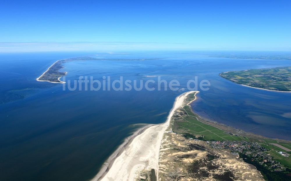 Wittdün auf Amrum aus der Vogelperspektive: Küstenbereich der Nordsee - Insel in Norddorf im 