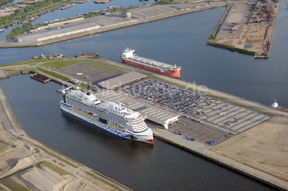 steinwerder cruise terminal webcam