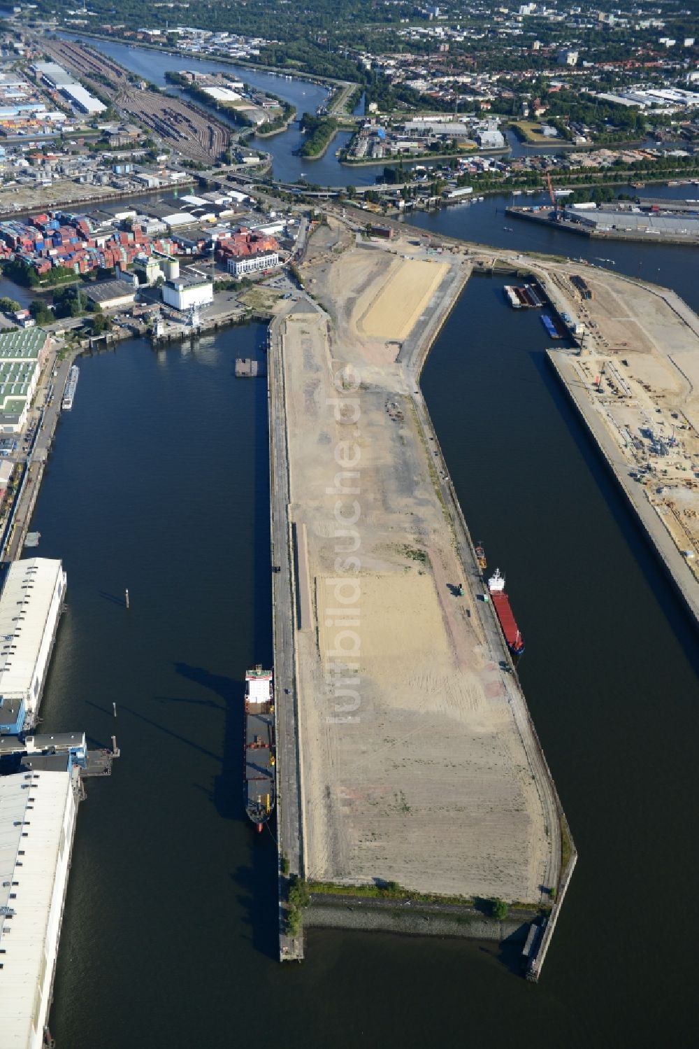 Hamburg aus der Vogelperspektive: Kuhwerder Terminal in Hamburg-Mitte / Steinwerder