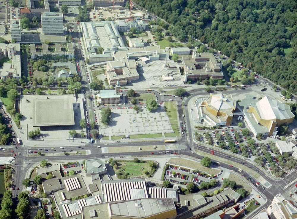 Luftbild Berlin - Tiergarten - Kulturforum mit dem Musikinstrumentenmuseum,Kunstgewerbemuseum, Philharmonie,Staaliche Museen, St