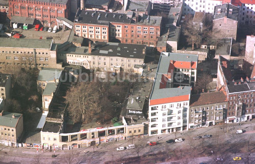 Luftbild Berlin - Prenzlauer Berg - Kulturhaus Pfefferberg an der Schönhauser Allee in Berlin.