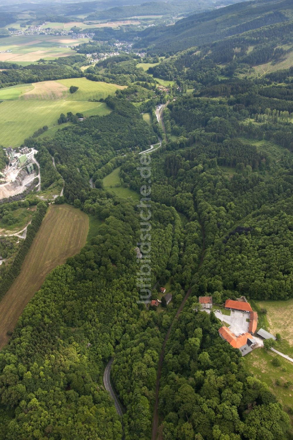 Luftaufnahme Balve - Kulturhöhle Balver Höhle im Bundesland Nordrhein-Westfalen