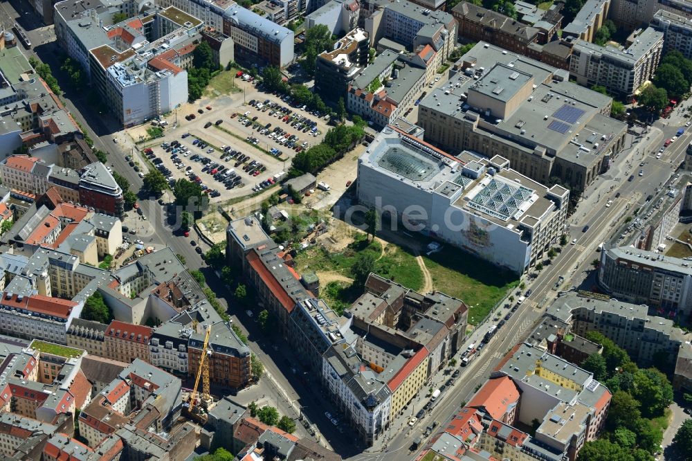 Berlin aus der Vogelperspektive: Kulturzentrum Tacheles Oranienburger Straße Berlin Mitte