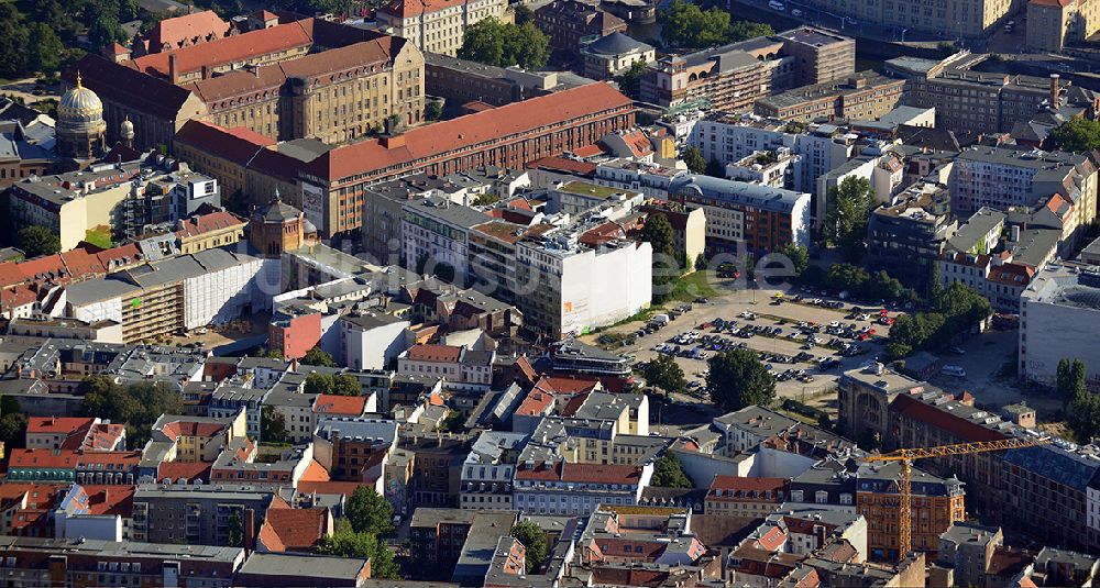 Berlin von oben - Kulturzentrum Tacheles Oranienburger Straße Berlin Mitte