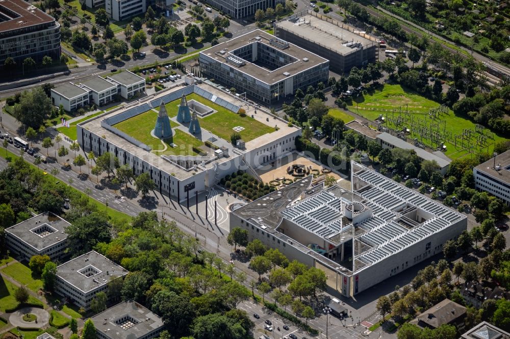 Bonn von oben - Kunst- und Ausstellungshalle Kunstmuseum Bonn an der Friedrich-Ebert-Allee in Bonn, in Deutschland