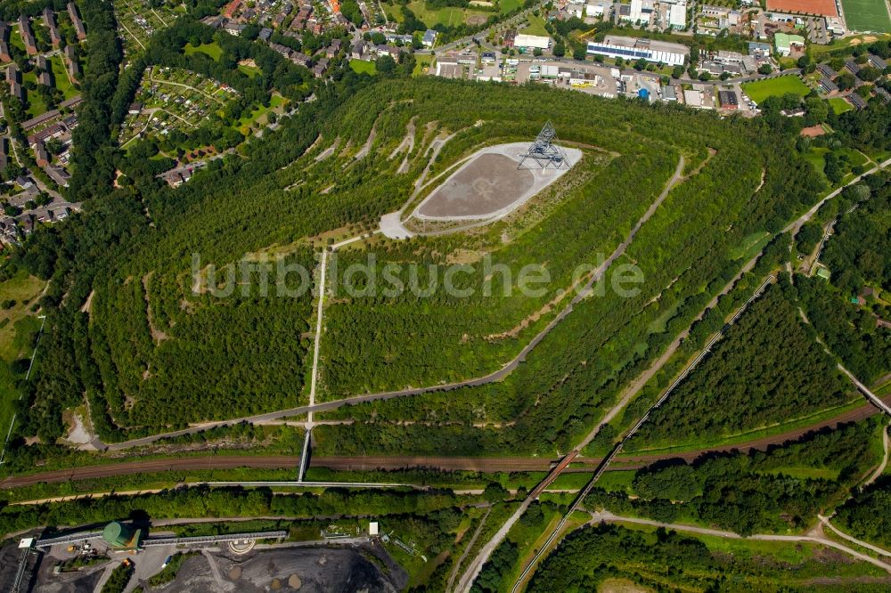 Luftbild Bottrop - Kunst- Installation einer Freilichtskulptur Haldenereignis Emscherblick - Tetraeder in Bottrop im Bundesland Nordrhein-Westfalen