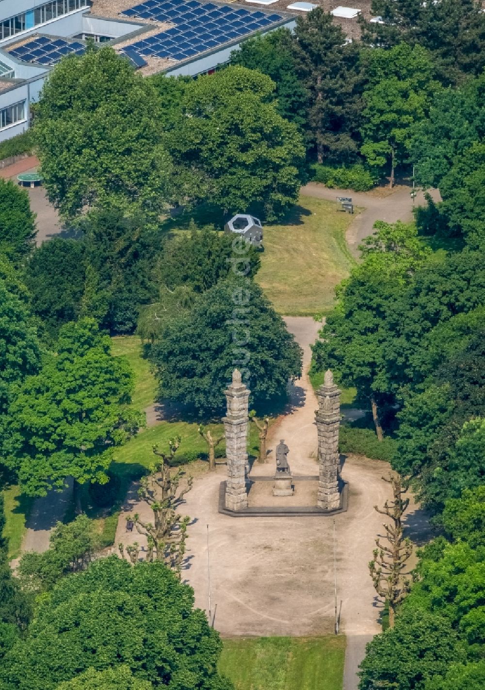 Luftaufnahme Hagen - Kunst- Installation einer Freilichtskulptur im Park an der Osthofstraße im Ortsteil Boele in Hagen im Bundesland Nordrhein-Westfalen, Deutschland