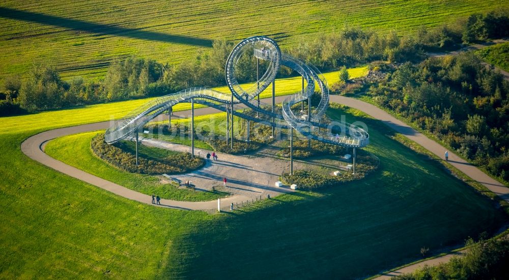 Luftbild Duisburg - Kunst- Installation einer Freilichtskulptur Tiger & Turtle in Duisburg im Bundesland Nordrhein-Westfalen