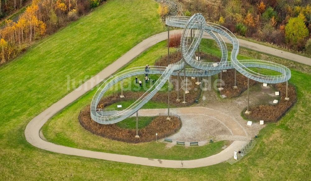 Luftaufnahme Duisburg - Kunst- Installation einer Freilichtskulptur Tiger & Turtle in Duisburg im Bundesland Nordrhein-Westfalen