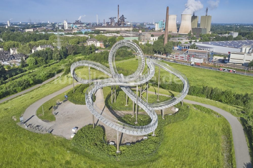 Luftbild Duisburg - Kunst- Installation einer Freilichtskulptur Tiger & Turtle in Duisburg im Bundesland Nordrhein-Westfalen