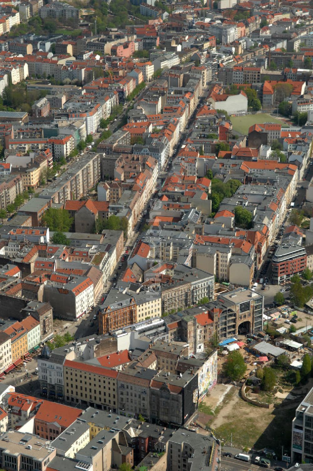 Luftbild Berlin - Kunsthaus Tacheles Berlin-Mitte