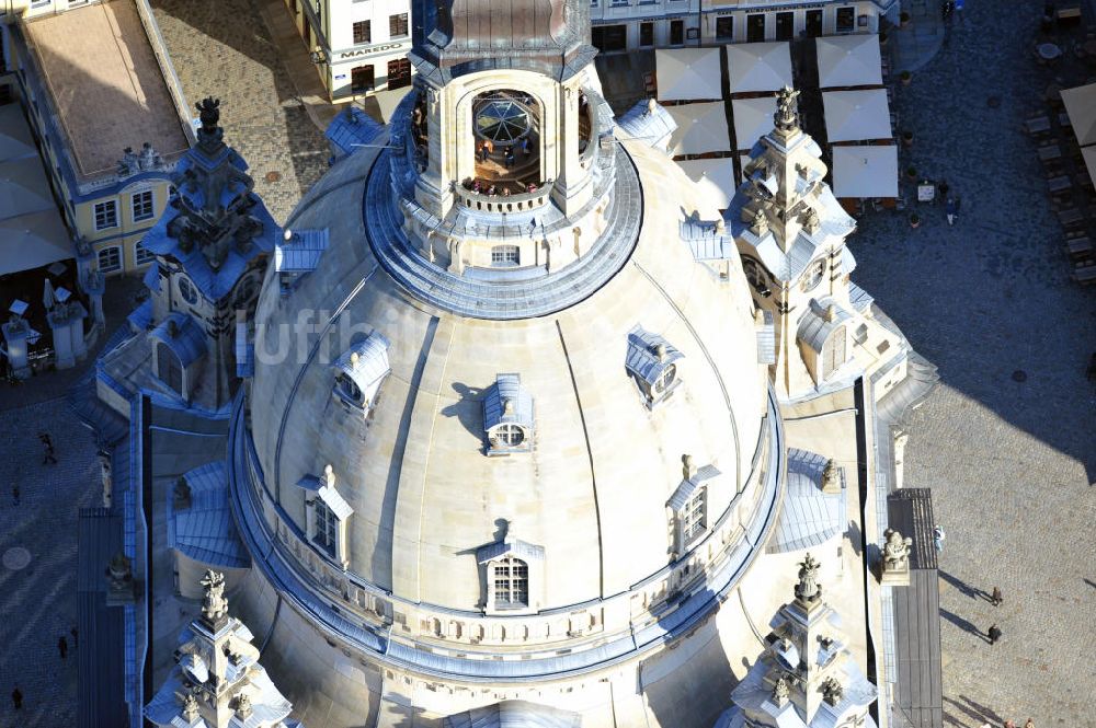 Dresden von oben - Kuppel der Dresdner Frauenkirche auf dem Neumarkt in Dresden