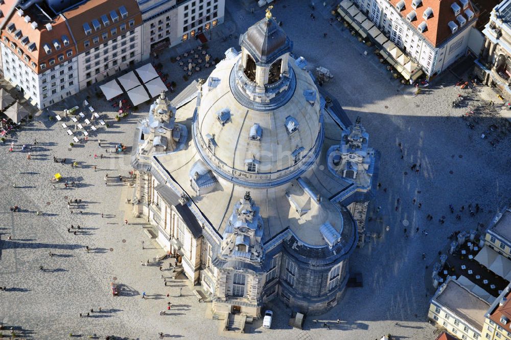 Luftaufnahme Dresden - Kuppel der Dresdner Frauenkirche auf dem Neumarkt in Dresden