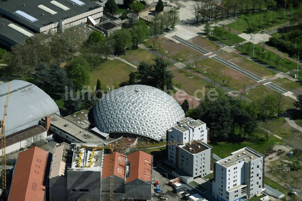 Saint-Etienne aus der Vogelperspektive: Kuppelbau Salle omnisports Parc François Mitterrand an der Rue Raymond Sommet, Boulevard Jules Janin in Saint-Etienne in Auvergne Rhone-Alpes, Frankreich