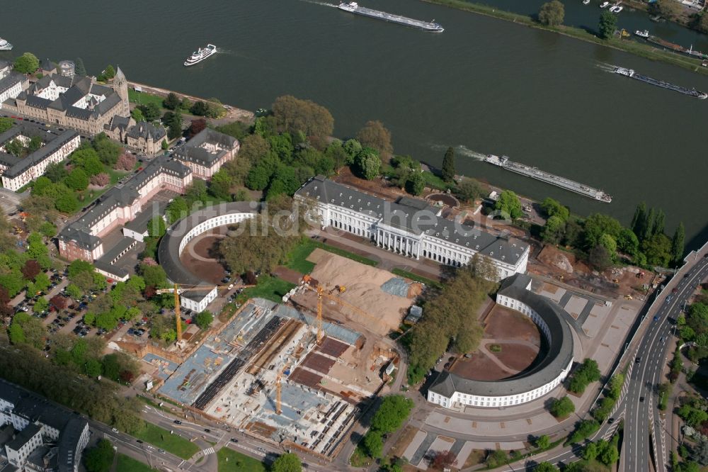 Luftaufnahme Koblenz - Kurfürstliches Schloss in Koblenz im Bundesland Rheinland-Pfalz