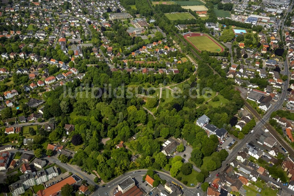 Werl von oben - Kurpark mit dem ehemaligen Solebad in Werl im Bundesland Nordrhein-Westfalen