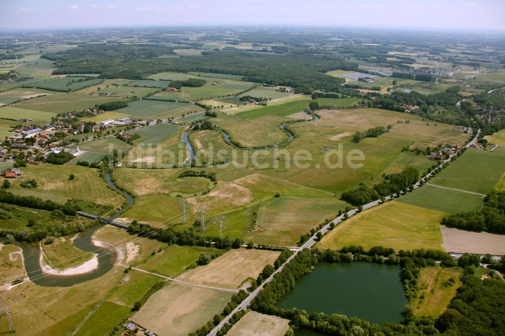 Luftbild Hamm - Kurven und Rundungen im Flußverlauf der Lippe an den Lippewiesen bei Hamm im Bundesland Nordrhein-Westfalen