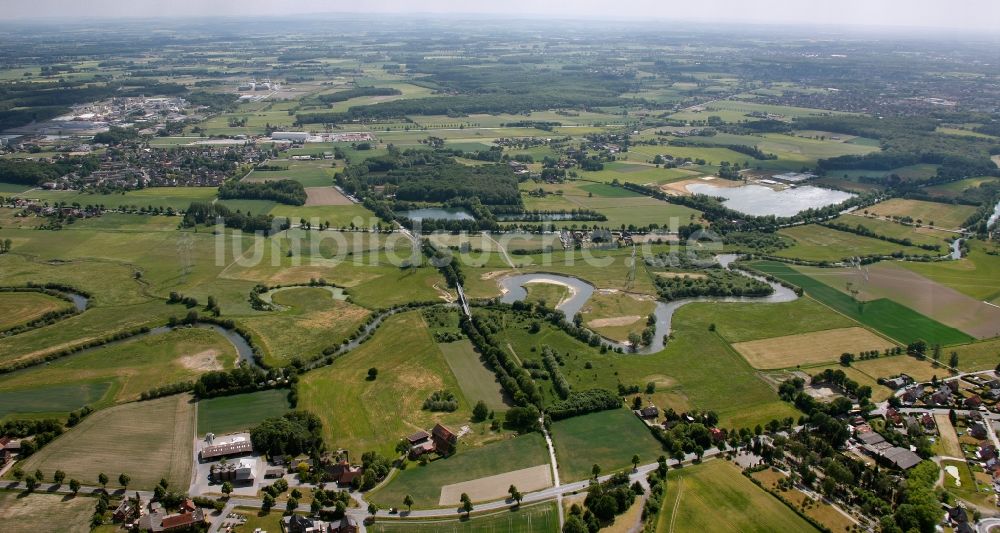 Hamm von oben - Kurven und Rundungen im Flußverlauf der Lippe an den Lippewiesen bei Hamm im Bundesland Nordrhein-Westfalen