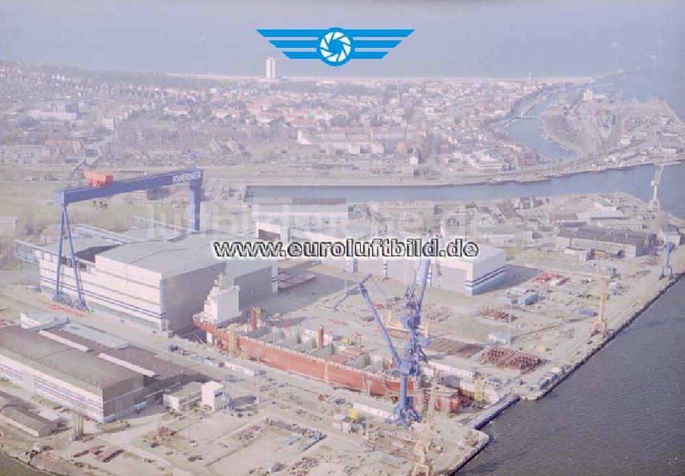 Rostock /Mecklenburg-Vorpommern aus der Vogelperspektive: KVAERNER - Werft in Rostock.