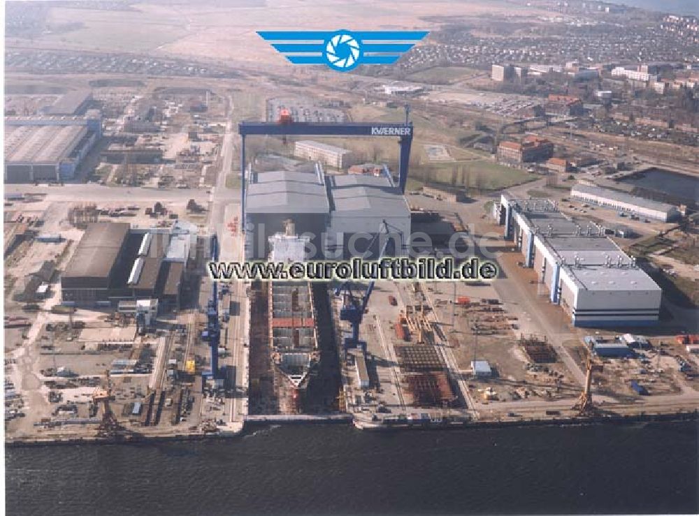 Rostock /Mecklenburg-Vorpommern aus der Vogelperspektive: KVAERNER - Werft in Rostock.