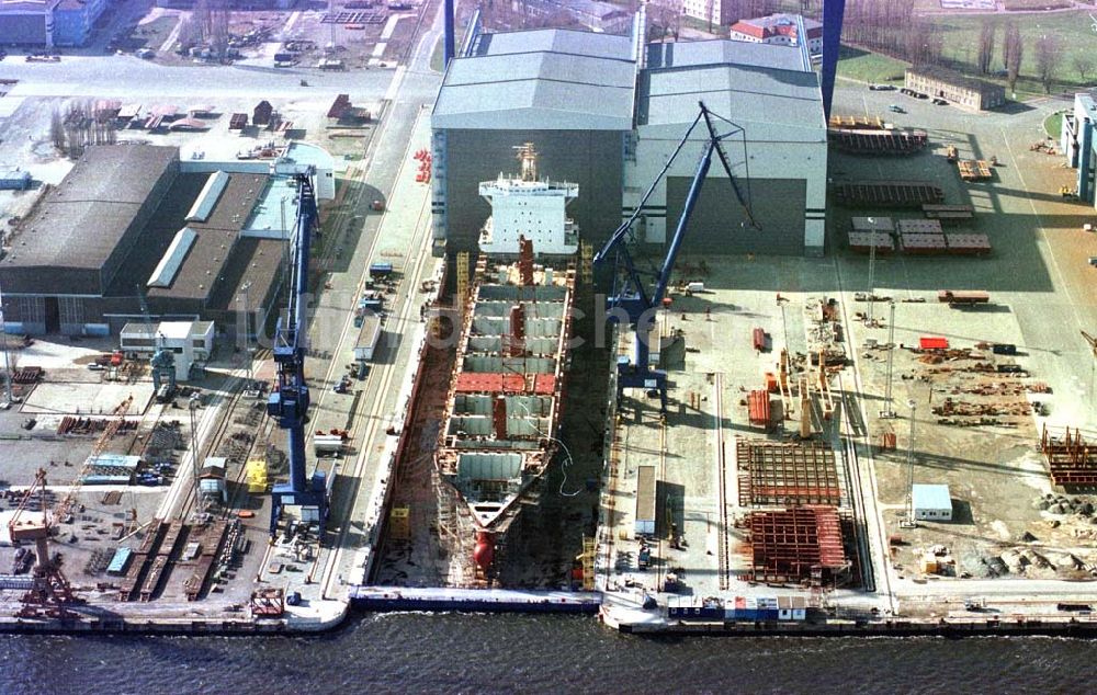 Luftbild Rostock / MV - KVAERNER-Werft in Rostock.