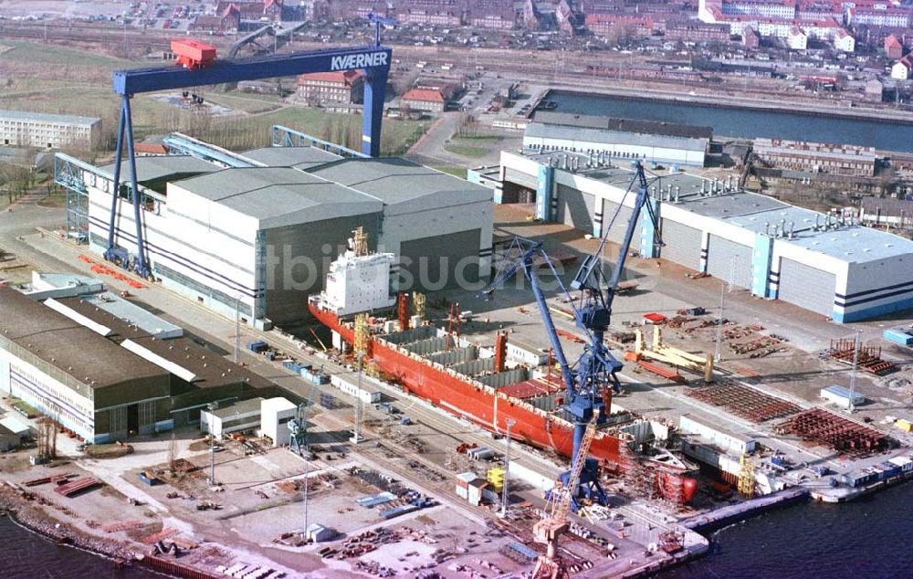 Luftbild Rostock / MV - KVAERNER-Werft in Rostock.