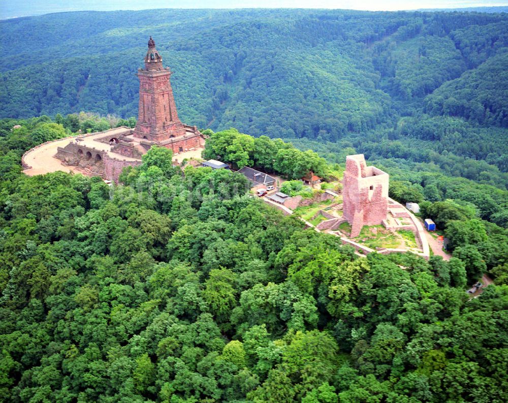 Steinthaleben von oben - Kyffhäuserdenkmal bei Steinthaleben in Thüringen