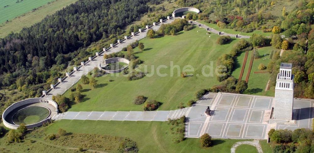 Luftaufnahme Weimar - KZ Buchenwald - Friedhof Ettersberg