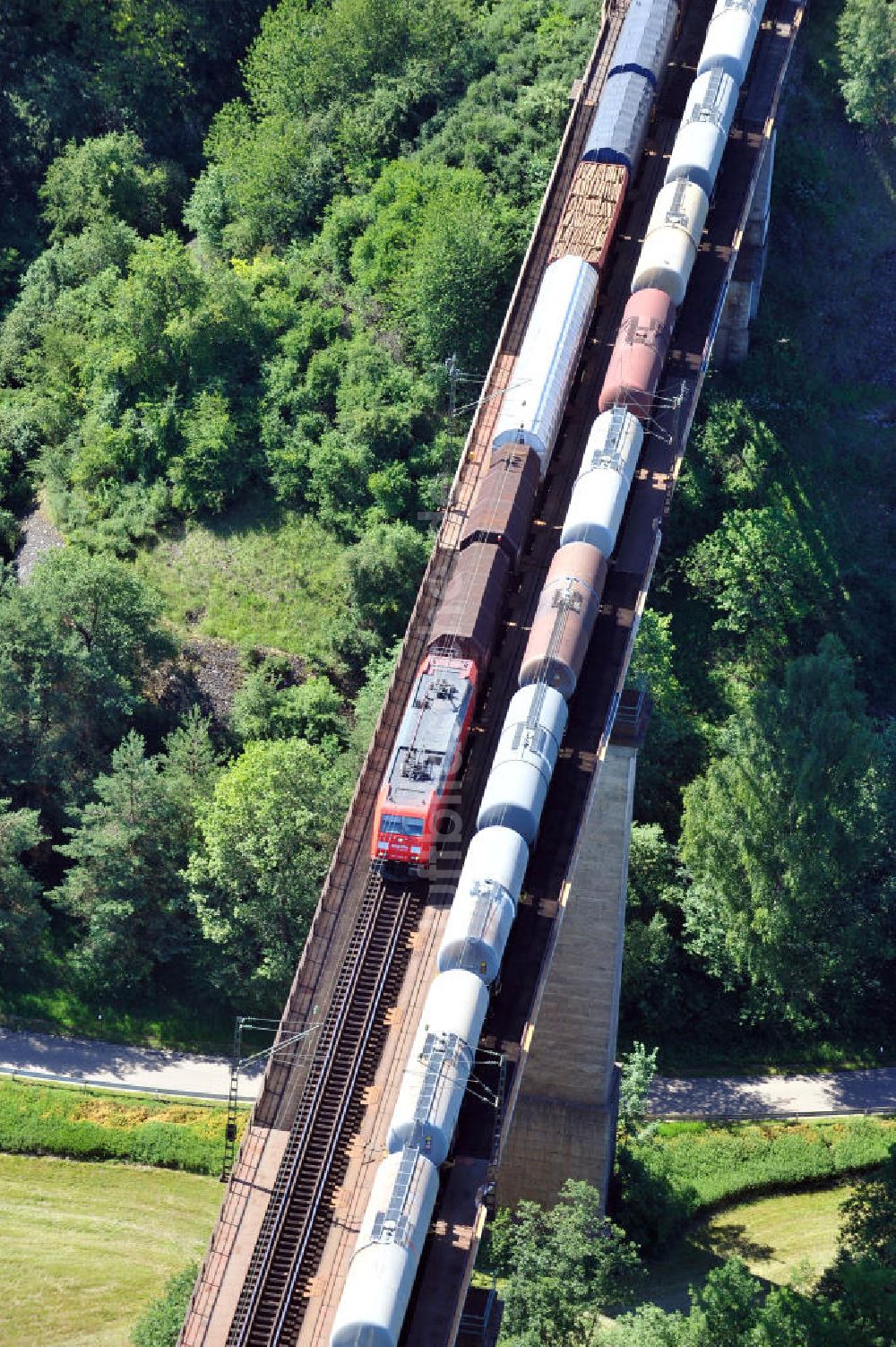 Luftaufnahme Beratzhausen - Laberviadukt bei Berathausen in Bayern