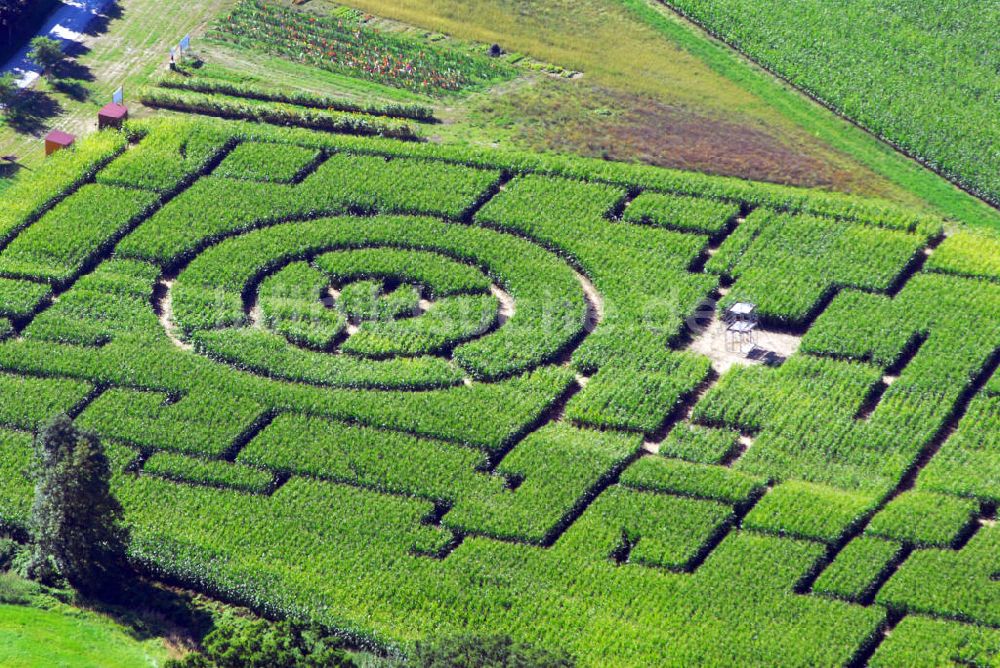 Sulzemoos aus der Vogelperspektive: Labyrinth im Maisfeld in Sulzemoos