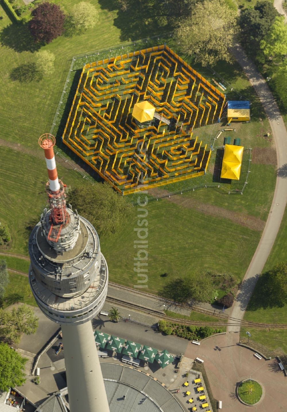 Luftaufnahme Dortmund - Labyrinth im Westfalenpark am Fernsehturm / Florianturm Dortmund im Bundesland Nordrhein-Westfalen