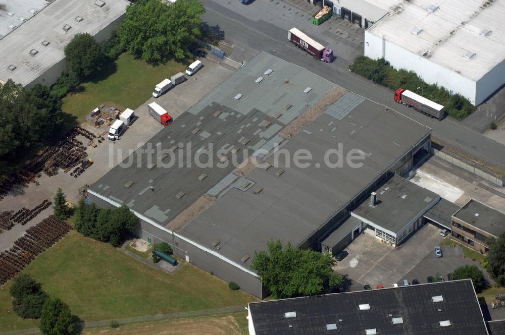 Luftaufnahme Bönen - Lager- und Produktionshalle mit Bürogebäude im Industriegebiet in Bönen