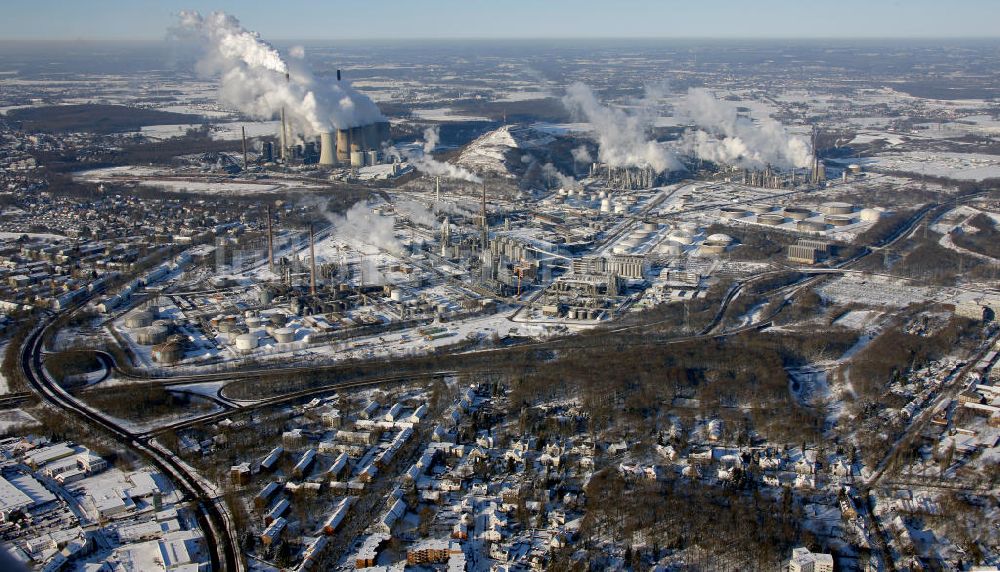 Gelsenkirchen aus der Vogelperspektive: Lager- und Speicher- Gelände VEBA Öl AG Werk in Gelsenkirchen