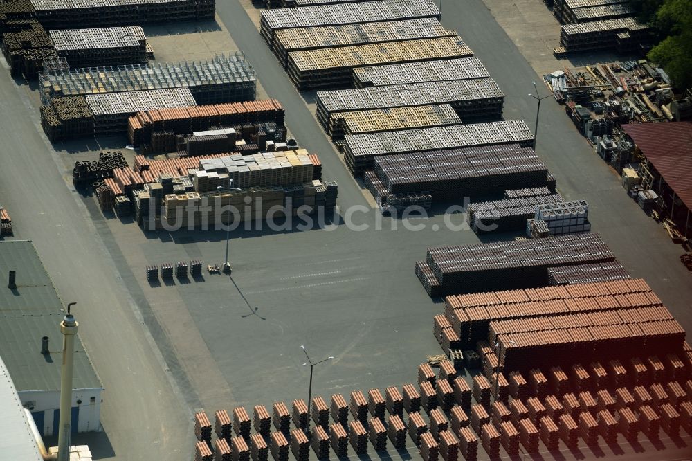 Luftbild Bad Schmiedeberg - Lagerfläche der Steinzeug Abwassersysteme GmbH im Gewerbegebiet in Bad Schmiedeberg im Bundesland Sachsen-Anhalt