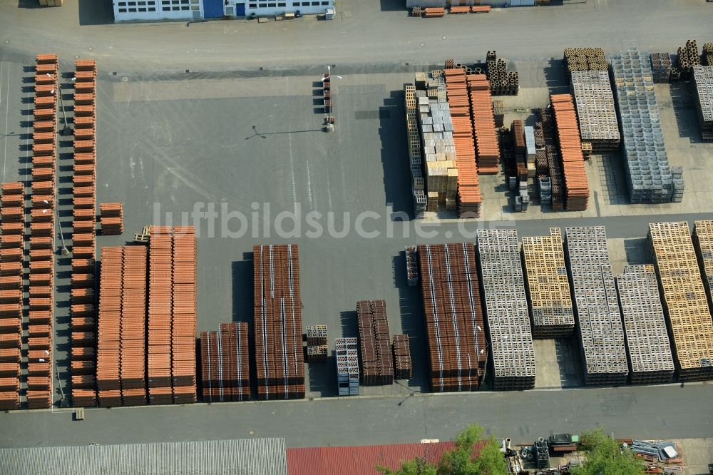 Bad Schmiedeberg von oben - Lagerfläche der Steinzeug Abwassersysteme GmbH im Gewerbegebiet in Bad Schmiedeberg im Bundesland Sachsen-Anhalt