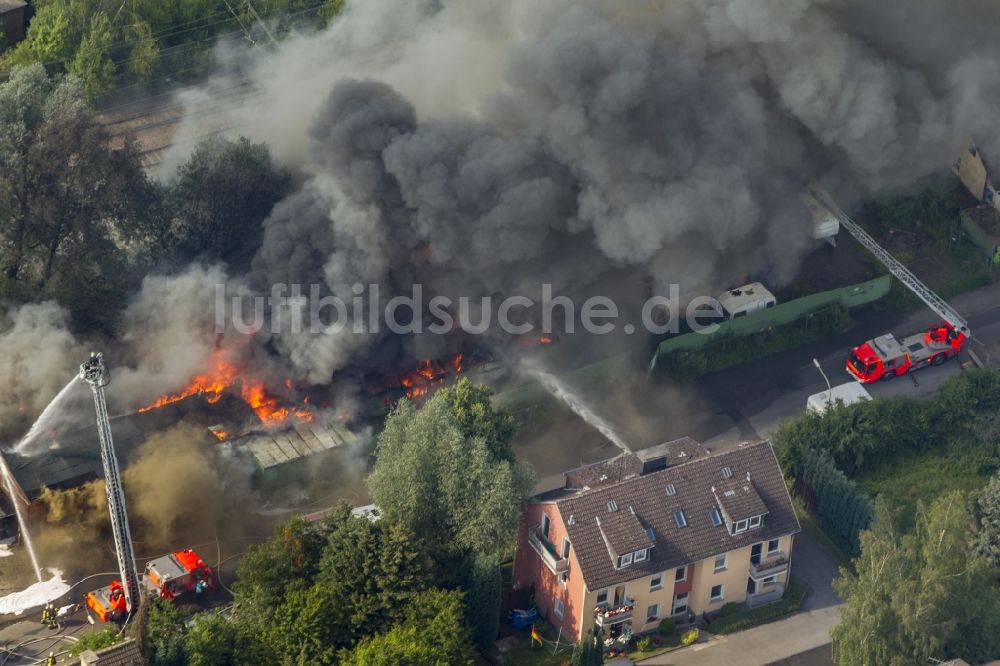 Luftaufnahme Hagen - Lagerhalle in Hagen im Bundesland Nordrhein-Westfalenbei Großbrand komplett zerstört