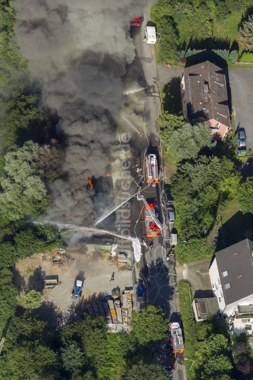 Hagen aus der Vogelperspektive: Lagerhalle in Hagen im Bundesland Nordrhein-Westfalenbei Großbrand komplett zerstört