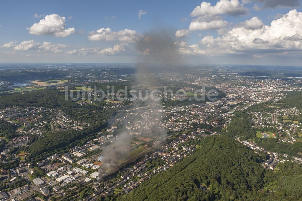 Luftbild Hagen - Lagerhalle in Hagen im Bundesland Nordrhein-Westfalenbei Großbrand komplett zerstört