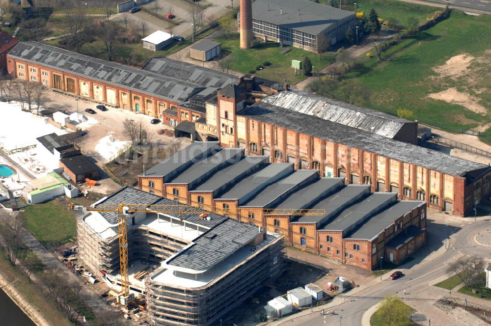 Magdeburg von oben - Lagerhalle / Veranstaltungshalle am Wissenschaftshafen in Magdeburg