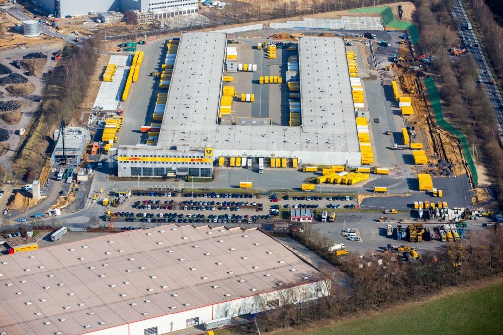 Luftbild Dorsten - Lagerhallen und Speditionsgebäude DHL Frachtzentrum Dorsten an der Lünsingskuhle im Ortsteil Feldmark in Dorsten im Bundesland Nordrhein-Westfalen