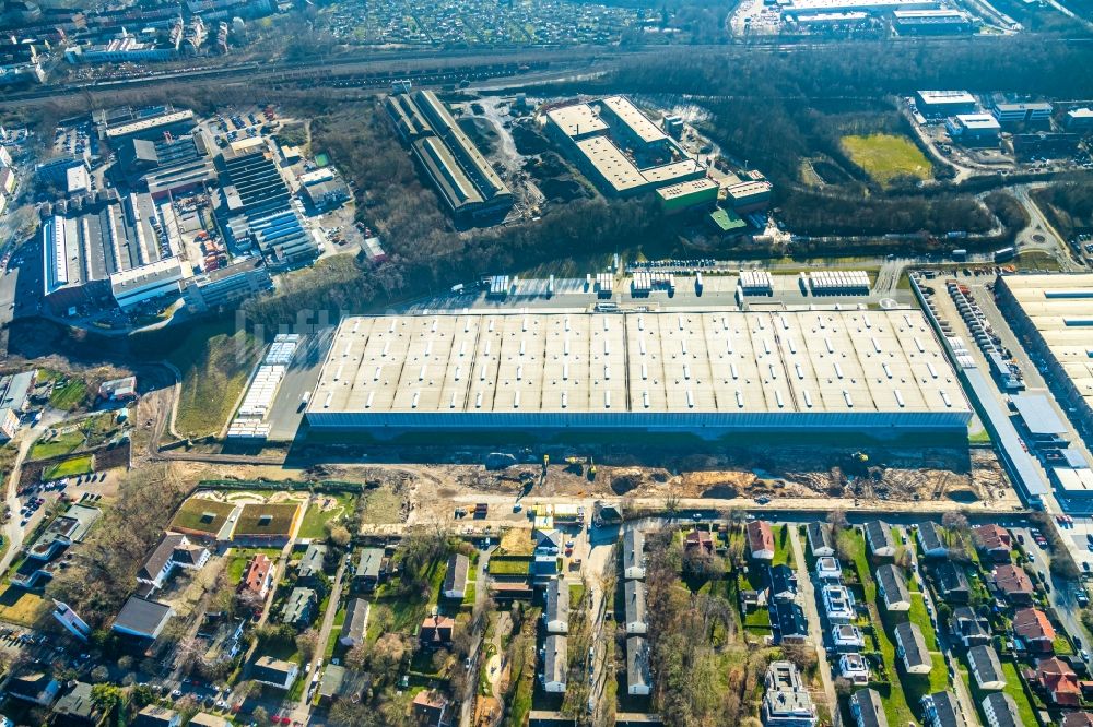 Bochum aus der Vogelperspektive: Lagerhallen und Speditionsgebäude der DSV Stuttgart GmbH & Co. KG Obere Stahlindustrie im Ortsteil Wiemelhausen in Bochum im Bundesland Nordrhein-Westfalen, Deutschland