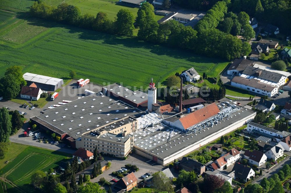 Luftaufnahme Hunnebrock - Lagerhallen und Speditionsgebäude der Gebr.Nehl Holzindustrie GmbH & Co.KG in Hunnebrock im Bundesland Nordrhein-Westfalen, Deutschland