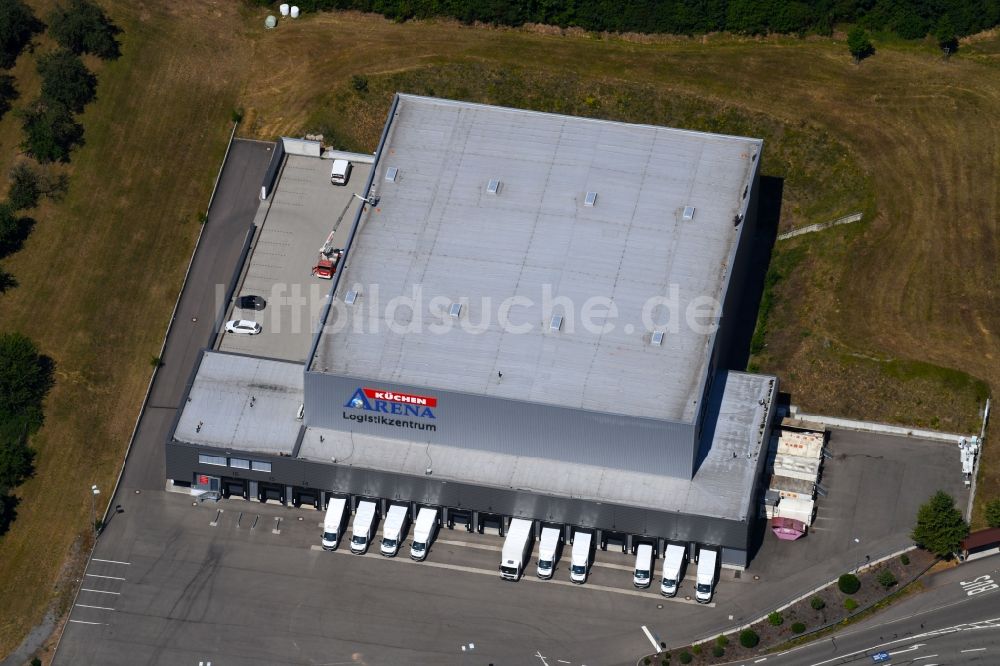 Luftaufnahme Abstatt - Lagerhallen und Speditionsgebäude der Küchen Arena GmbH & Co. KG an der Abstatter Straße in Abstatt im Bundesland Baden-Württemberg, Deutschland