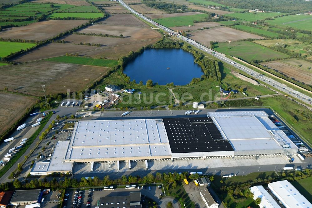 Wasbek aus der Vogelperspektive: Lagerhallen und Speditionsgebäude Lidl GmbH & Co. KG in Wasbek im Bundesland Schleswig-Holstein, Deutschland