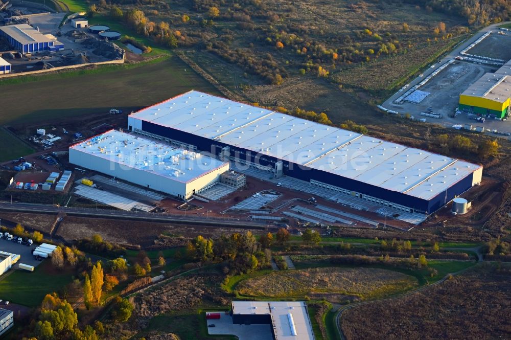 Luftaufnahme Magdeburg - Lagerhallen und Speditionsgebäude - Neubau an der Grabower Straße im Ortsteil Gewerbegebiet Nord in Magdeburg im Bundesland Sachsen-Anhalt, Deutschland